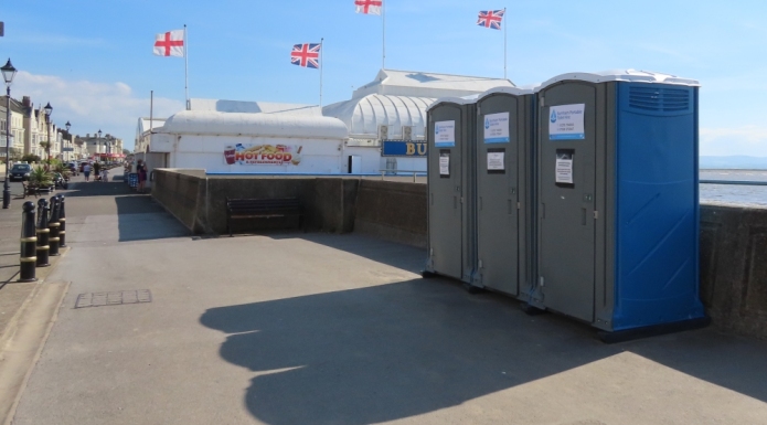 Extra seafront toilets in Burnham-On-Sea