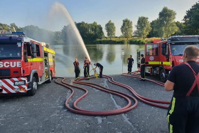 Burnham-On-Sea fire crew oxygenating Apex Park lake