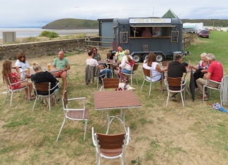 Fizz and Tipple Bar in Brean