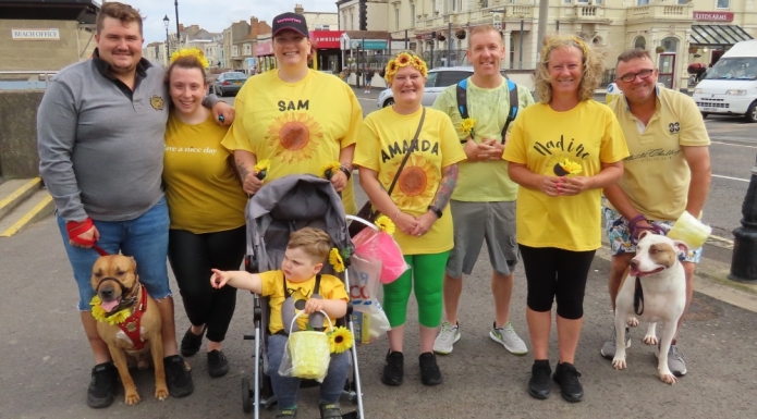 Burnham-On-Sea breast cancer survivor holds fundraising seafront walk