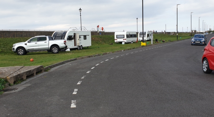 Travellers pitch up on lawns on Burnham-On-Sea’s South Esplanade