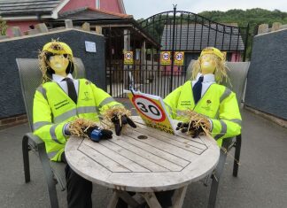 Brent Knoll Scarecrow Festival