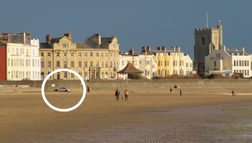 Mustang rescue on Burnham-On-Sea beach 