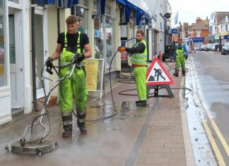 Burnham-On-Sea’s town centre pavements given a deep clean ahead of Jubilee