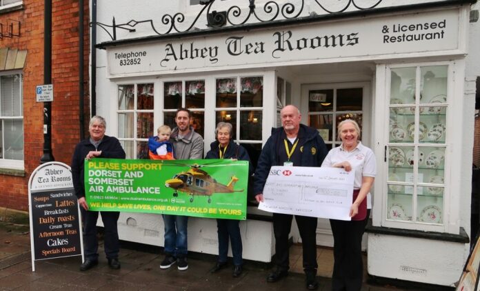 Burnham-On-Sea Motor Club raises over £900 for Dorset and Somerset air ambulance
