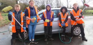Burnham-On-Sea Scouts fundraising car wash