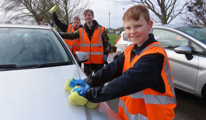 Burnham-On-Sea Scouts fundraising car wash