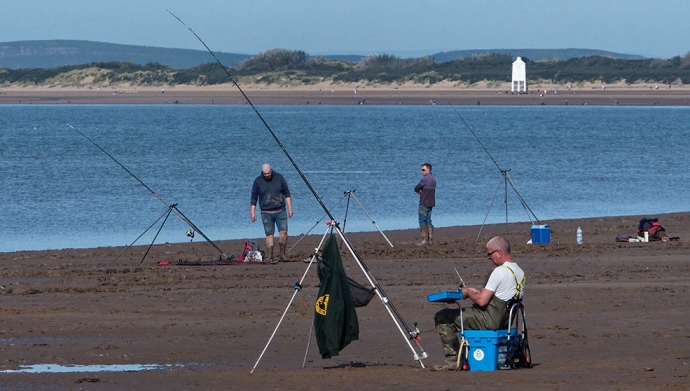 Dozens take part in Burnham beach fishing competition in angler's