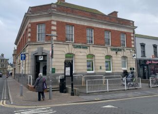 Lloyds Bank in Burnham-On-Sea