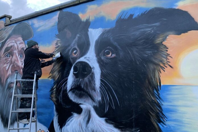 Huge new street mural unveiled in Burnham-On-Sea town centre