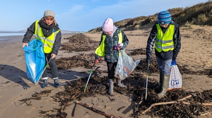 Berrow beach clean near Burnham-On-Sea