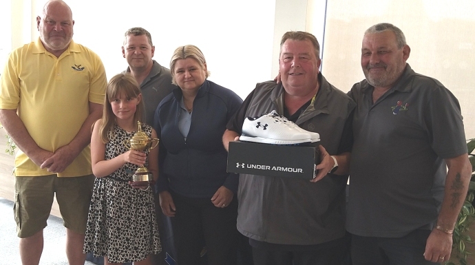 Brean Golf Club winners: Mike Porter, Lola, Gareth & Emma Davies, Paul Bacon and Dave Mann.