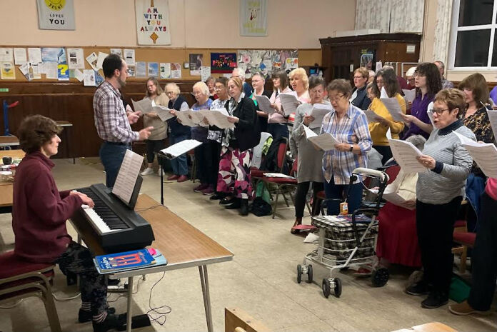 gI4qz4Rvxrdl-Practicing-2024-Christmas-Concert