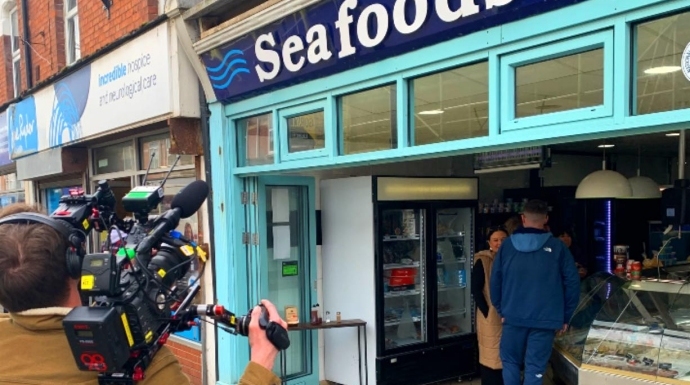 Burnham-On-Sea Seafoods welcomes Channel 5 Rich Holiday, Poor Holiday