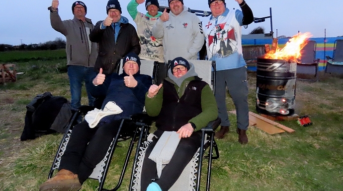 Berrow holiday park group takes part in sponsored overnight sleepout to help homeless veterans
