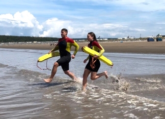 Burnham-On-Sea.com: Brean beach lifeguards